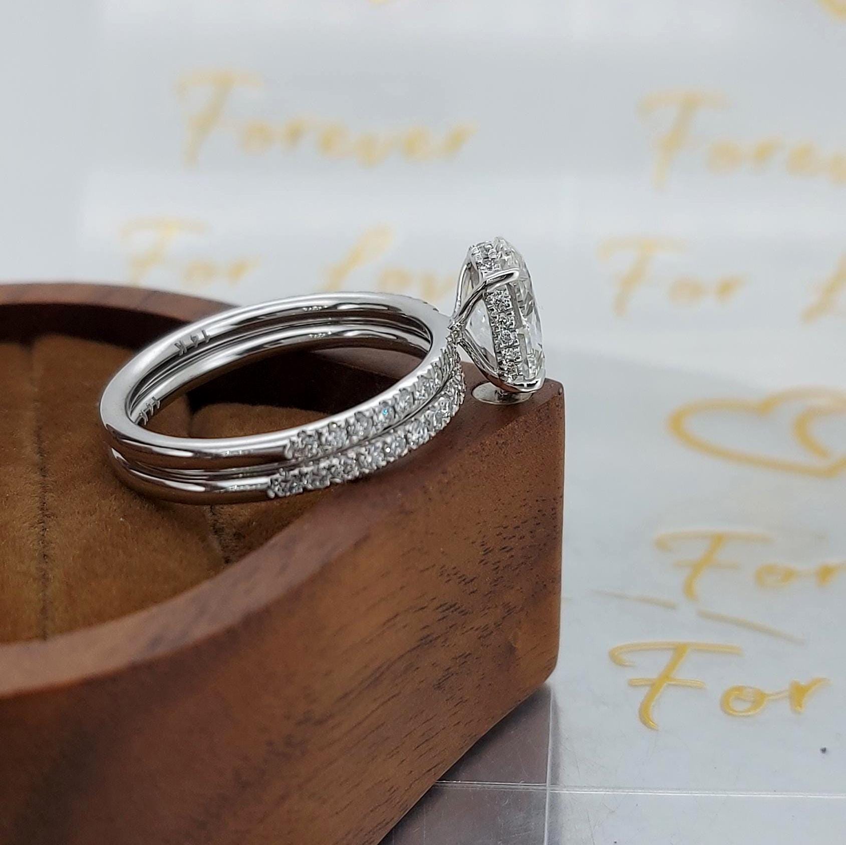 2 Ct IGI Certified Oval Lab Diamond Hidden Halo Engagement Ring