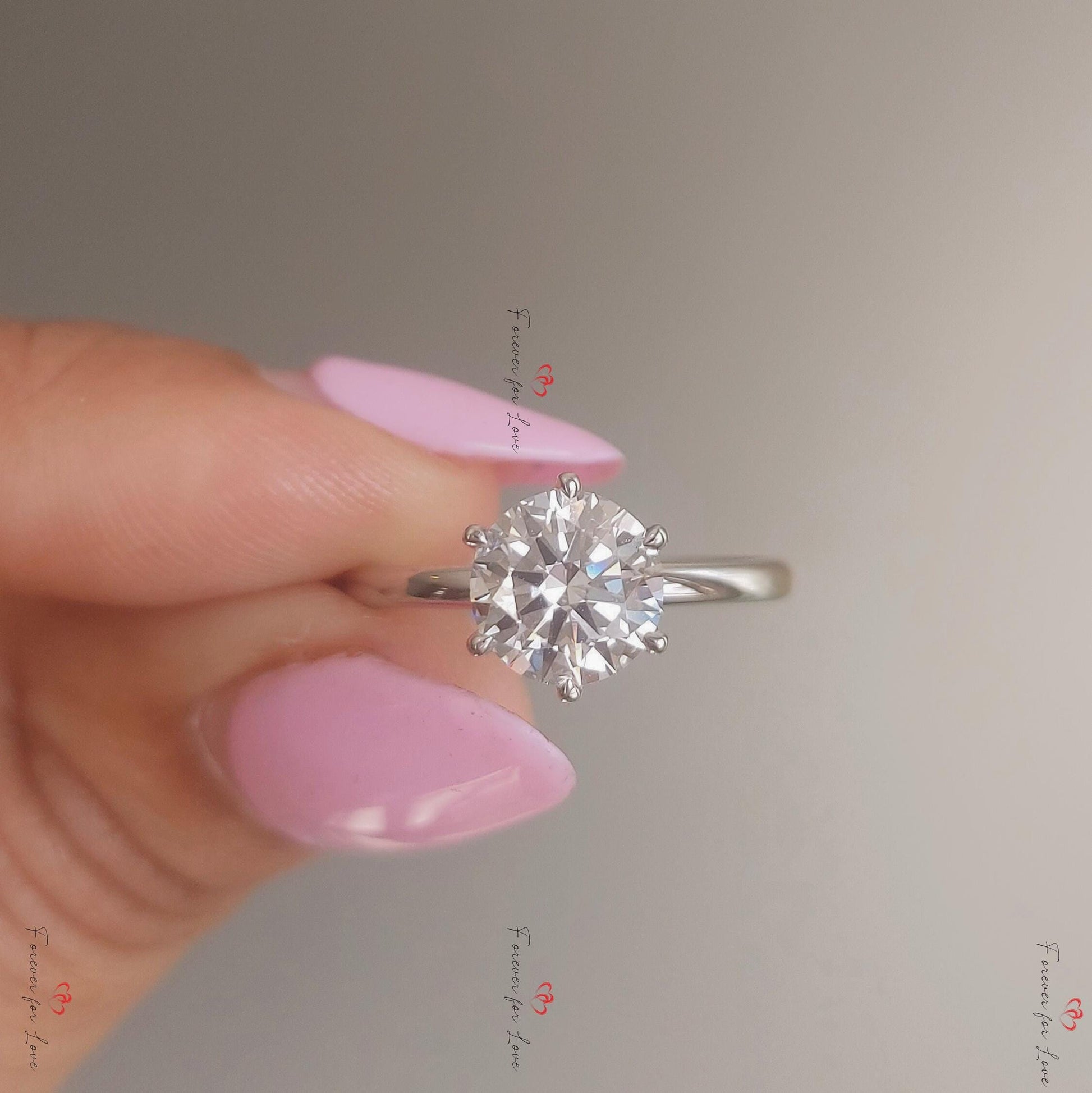 1.6 Ct Round Diamond Solitaire Engagement Ring