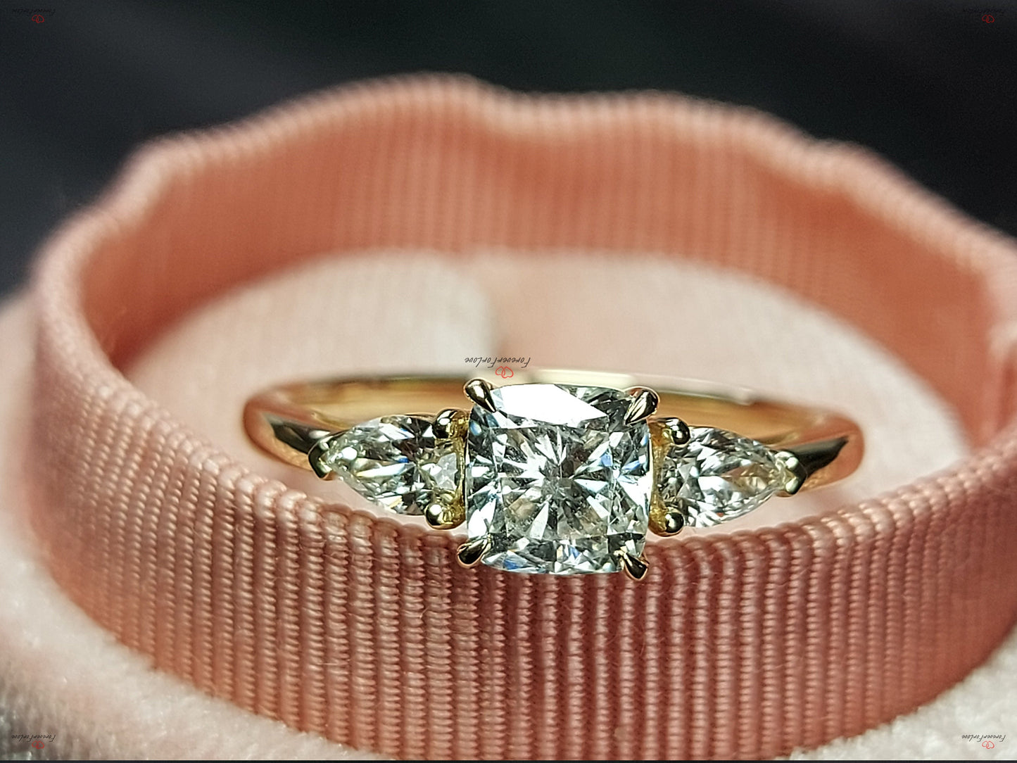 1 Karat GIA-zertifizierter Cushion-Diamant-Verlobungsring Cushion cut Moissanite engagement ring in 935 Argentium Silber — custom handcrafted by Forever For Love