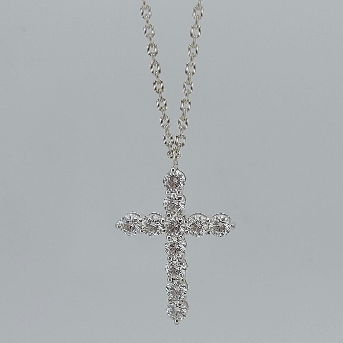 14 Karat Massivgold Diamant Kreuz Halskette für Damen, Diamant Kreuz Anhänger, Religiöser Schmuck, Christlicher Glaubensanhänger, Kreuz Geschenk für Frauen Moissanite engagement ring in Gold or Platinum — custom handcrafted by Forever For Love