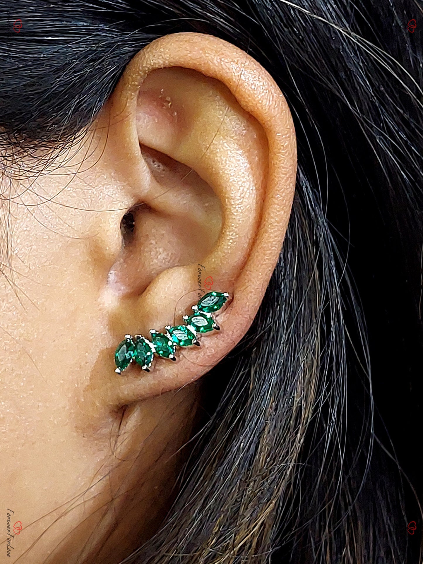 Boucles d'oreilles grimpantes émeraude, boucles d'oreilles en or massif 14 carats, pierre de naissance de mai, cadeau pour elle, cadeau de demoiselle d'honneur, cadeau de mariage, cadeau d'anniversaire, cadeau de Saint-Valentin Moissanite engagement ring in Gold or Platinum — custom handcrafted by Forever For Love