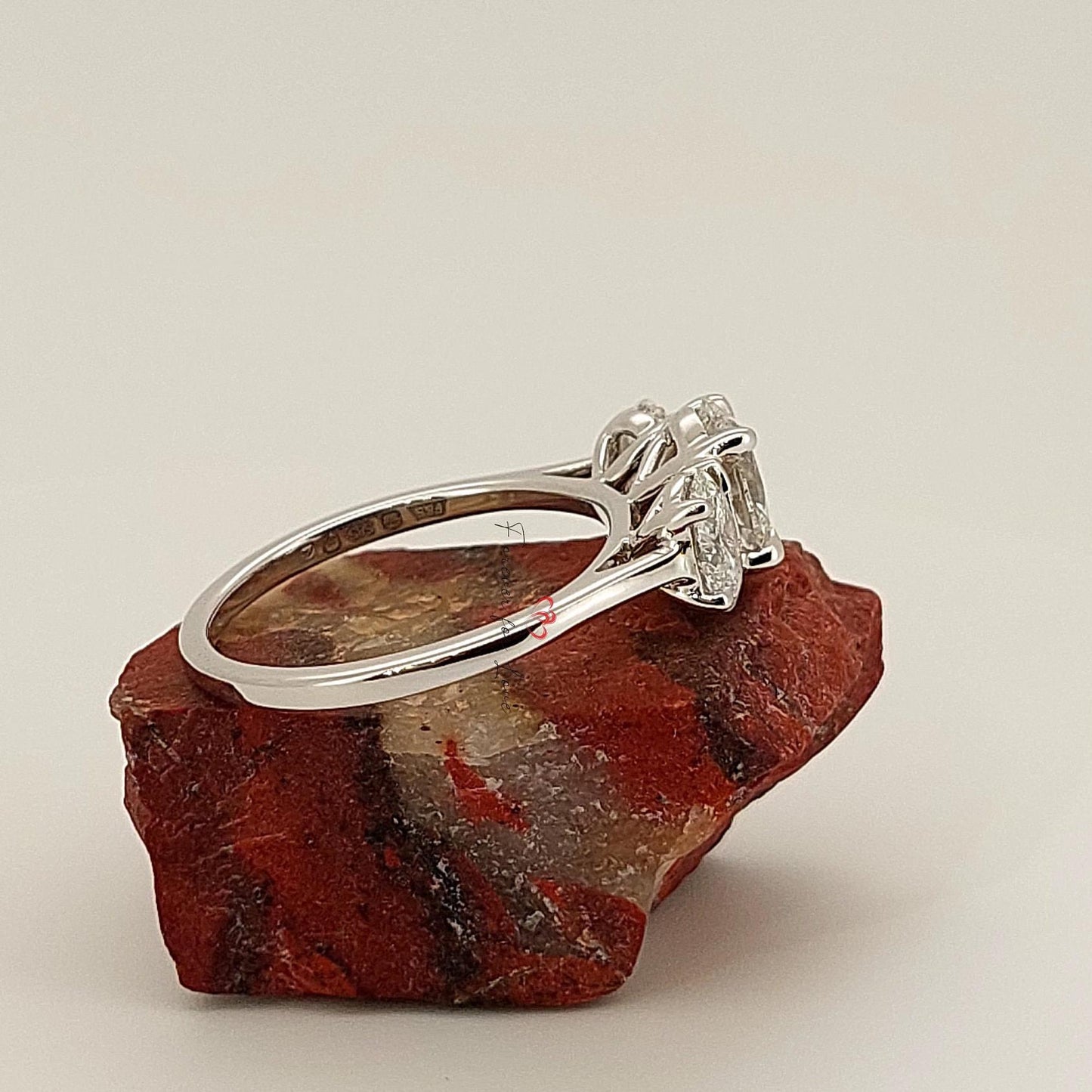 Bague trilogie ovale 2 Ct avec diamant certifié IGI Oval cut Moissanite engagement ring in Gold or Platinum — custom handcrafted by Forever For Love