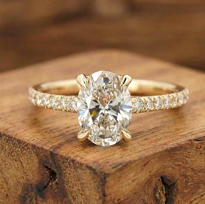 1 Ct IGI Certified Oval Diamond Engagement Ring
