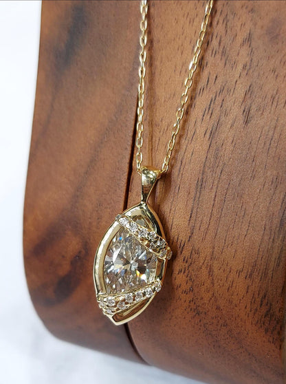 2.1 Karat IGI ZERTIFIZIERTER E, VVS2 Marquise-Schliff Laborgezüchteter Diamant-Anhänger mit Kette, Marquise Diamant-Halskette 14k Gelbgold-Kette