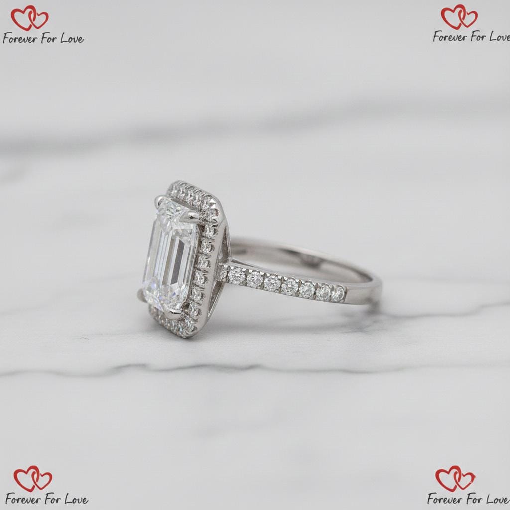 Bague de fiançailles auréole avec diamant de laboratoire taille émeraude 5 carats certifié IGI Emerald cut 1Ct Moissanite taille brillant engagement ring in Gold or Platinum — custom handcrafted by Forever For Love