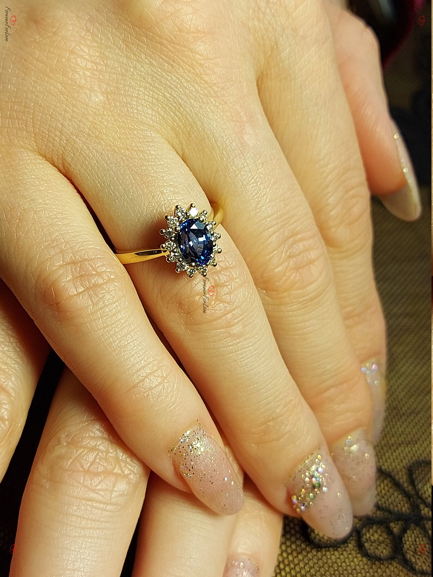 Ovaler blauer Diamant, Saphir-Verlobungsring Oval cut Moissanite engagement ring in 935 Argentium Silber — custom handcrafted by Forever For Love