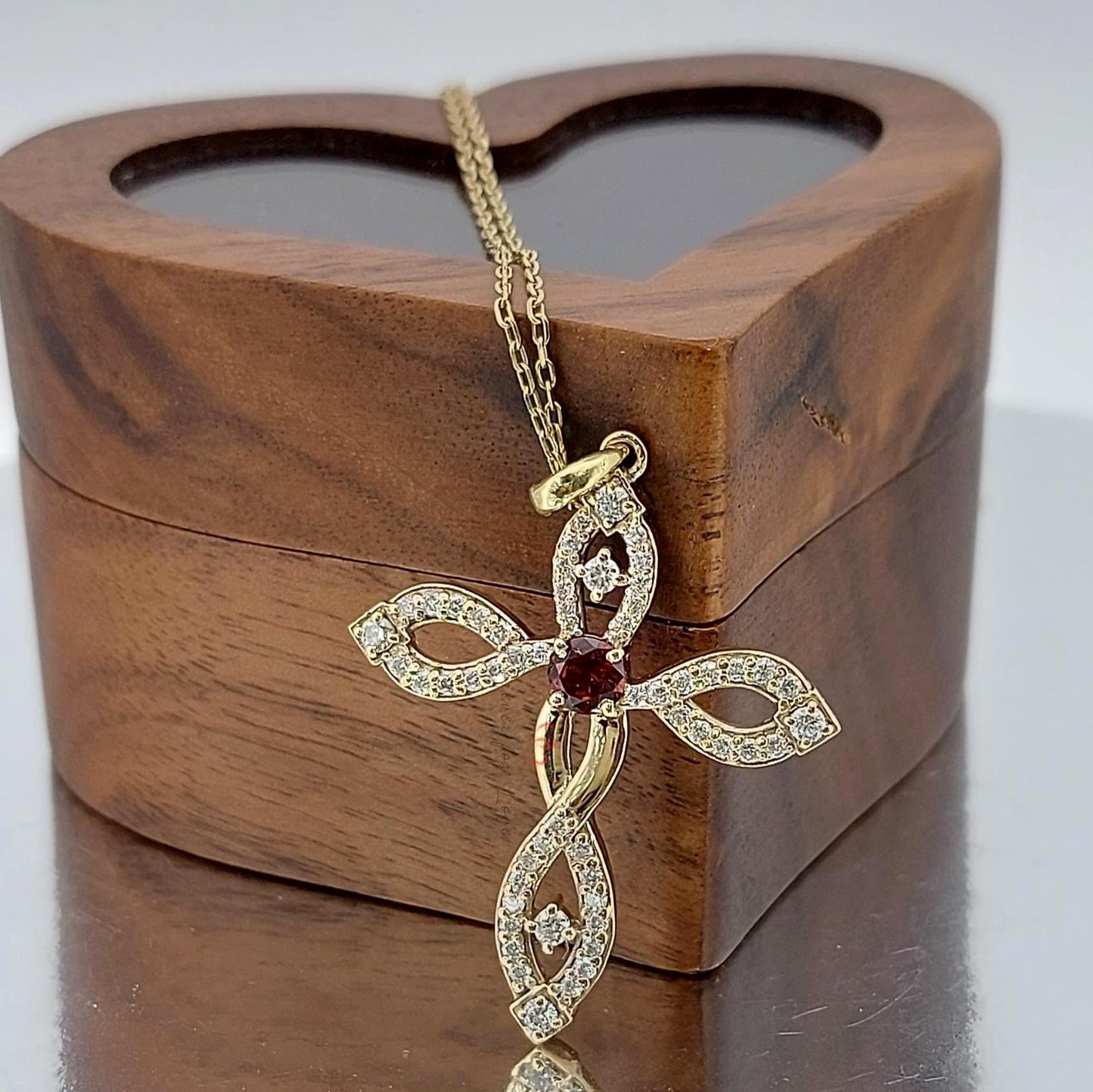 Gedrehte Goldkreuzkette mit Geburtsstein für Frauen, Diamant-Kreuz-Anhänger, Religiöser Schmuck, Christlicher Glaubens-Anhänger, Kreuz-Geschenk für Frauen Moissanite engagement ring in Gold or Platinum — custom handcrafted by Forever For Love