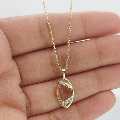 14K Gelbgold, zarter minimalistischer Anhänger, Emaille-Anhänger, Damenkette, besonderes Geschenk für sie.