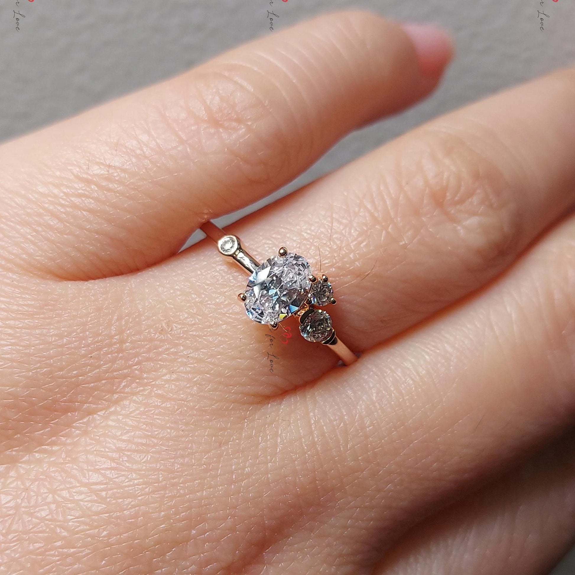 1 Ct IGI Certified Oval Diamond Engagement Ring