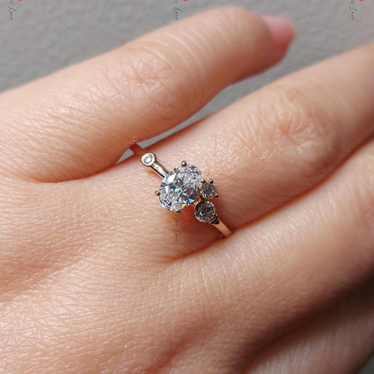 1 Ct IGI Certified Oval Diamond Engagement Ring