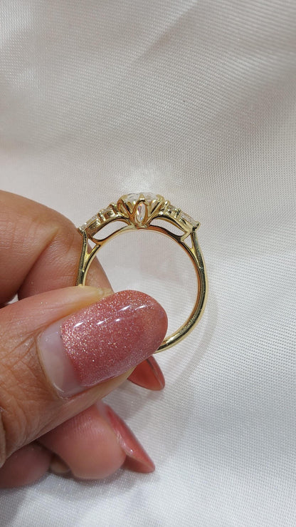 Oval Diamond, Moissanite Engagement Ring