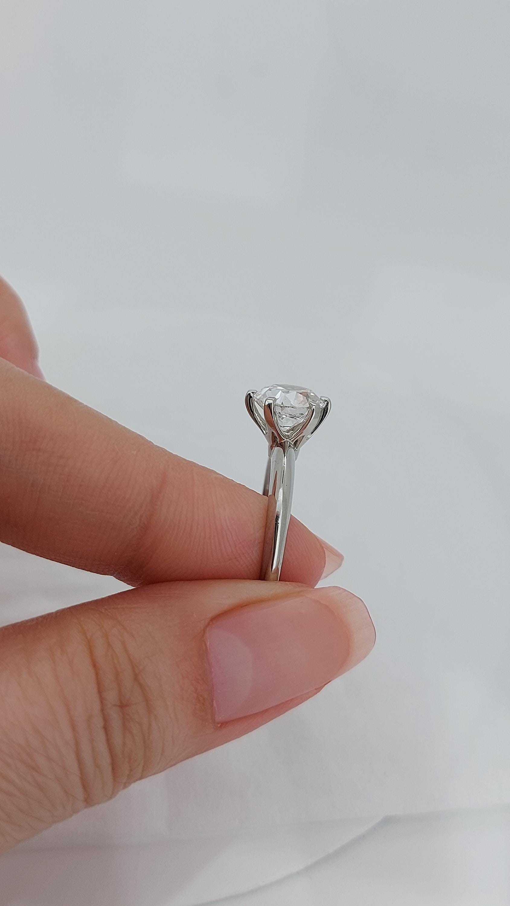 2 Ct Round Diamond Solitaire Engagement Ring