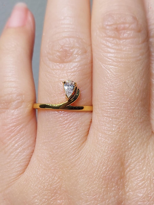 1.5 Ct IGI Certified Pear Lab Diamond Engagement Ring