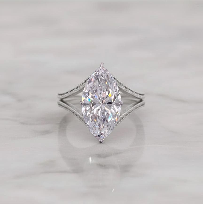 4 Karat IGI-zertifizierter Marquise-Labor-Diamantring Marquise cut Moissanite engagement ring in 935er Argentium Silber — custom handcrafted by Forever For Love