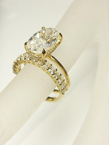 4 Ct Oval Moissanite Eternity Band