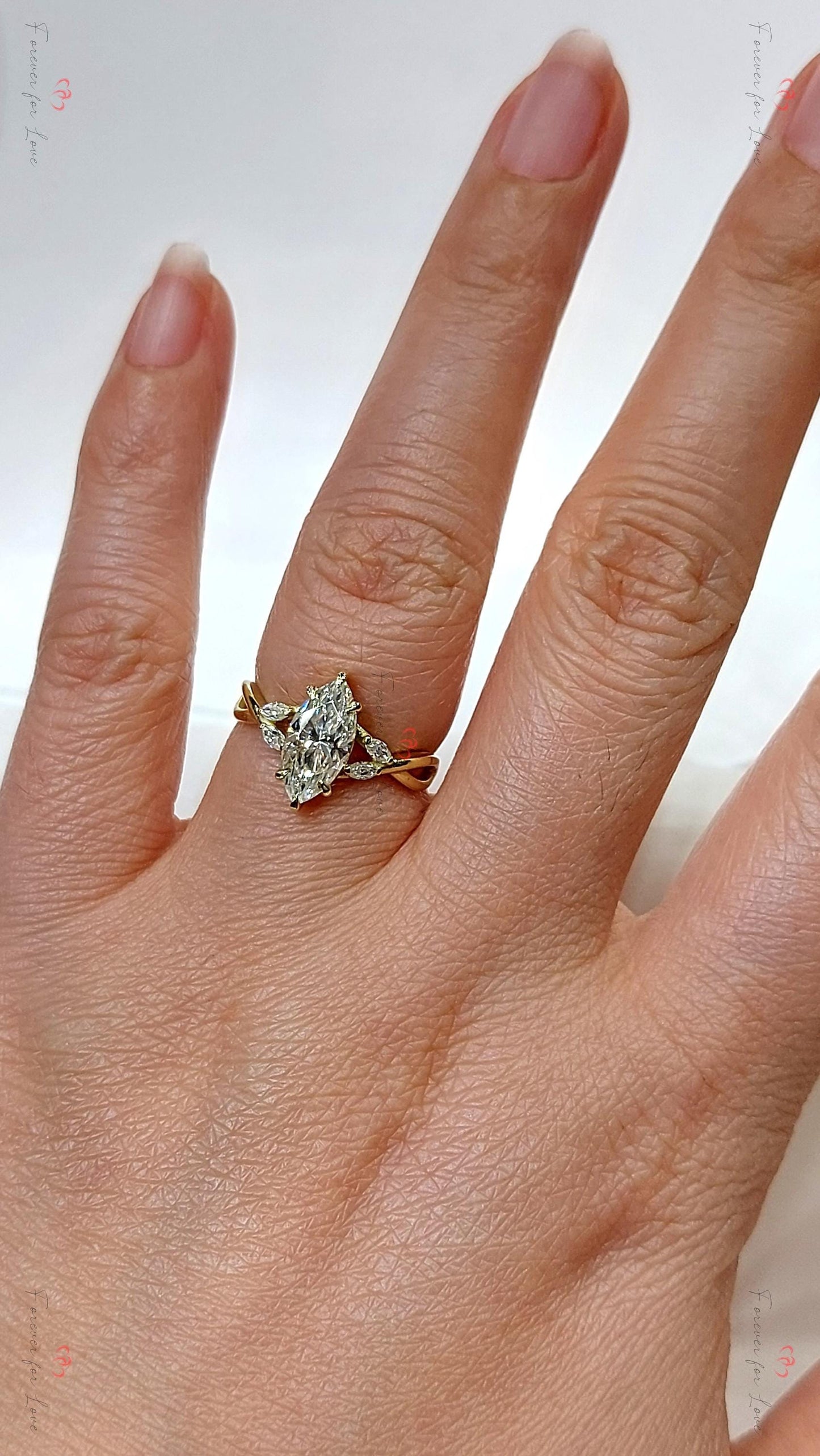 1.0 Karat E, VVS2 Reinheit IGI zertifizierter im Labor gezüchteter ovaler Diamantring, Vintage Marquise Diamantband, einzigartiger Verlobungsring Geschenk für sie Oval cut Moissanite engagement ring in 935 Argentium Silber — custom handcrafted by Forever For Love