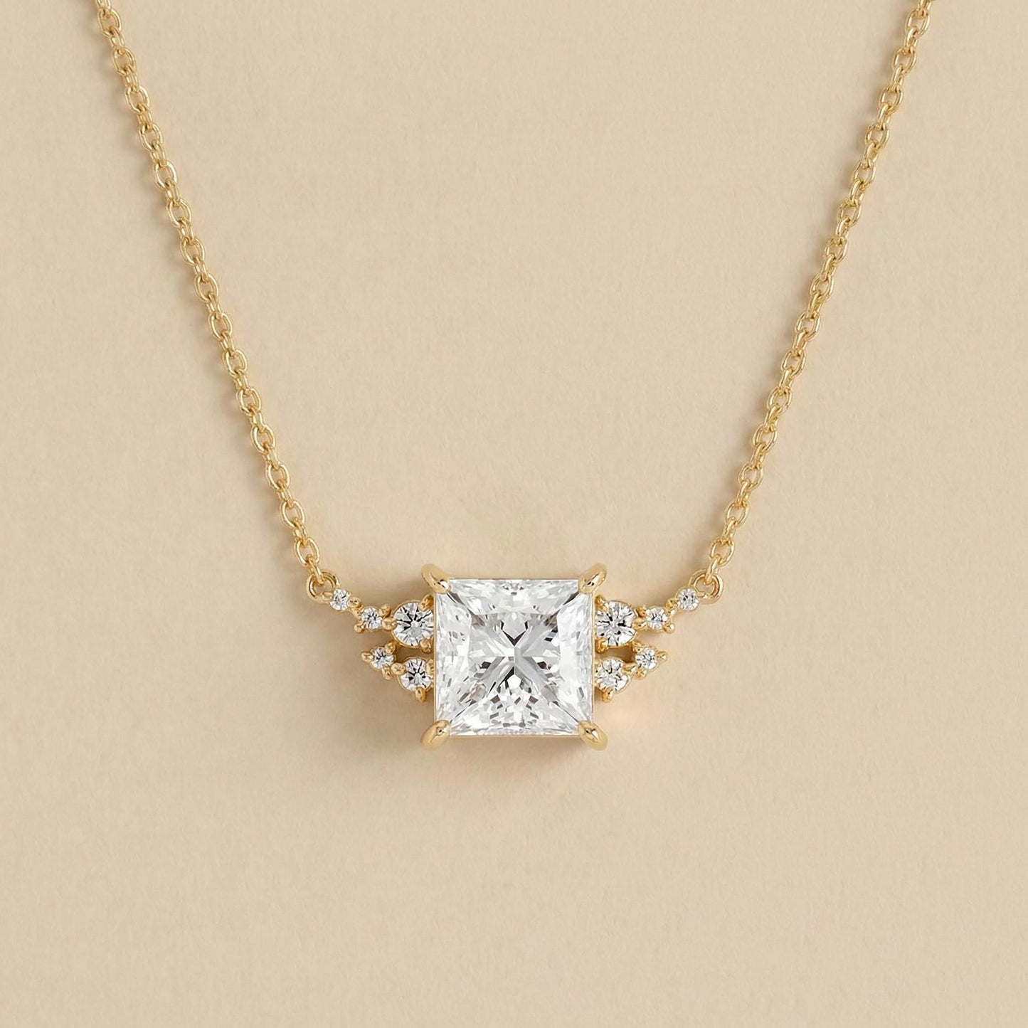 2 Karat E/VVS2 IGI-zertifizierter Prinzess-Schliff Diamant-Solitäranhänger mit Kette. 14 Karat Gelbgold, im Labor gezüchteter Diamant, Perfektes Geschenk Moissanite engagement ring in Gold or Platinum — custom handcrafted by Forever For Love