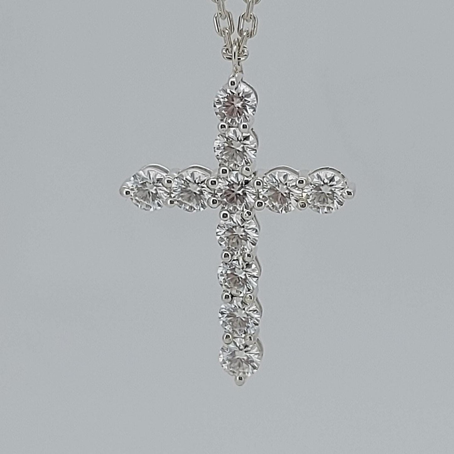 14 Karat Massivgold Diamant Kreuz Halskette für Damen, Diamant Kreuz Anhänger, Religiöser Schmuck, Christlicher Glaubensanhänger, Kreuz Geschenk für Frauen Moissanite engagement ring in Gold or Platinum — custom handcrafted by Forever For Love