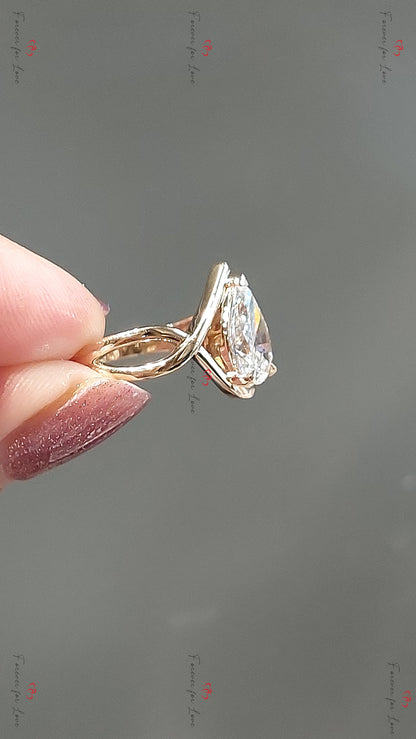 Oval Lab Diamond Engagement Ring