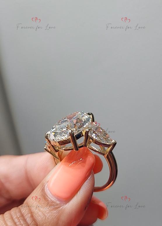 12 Ct IGI Certified Oval Diamond Three Stone Engagement Ring