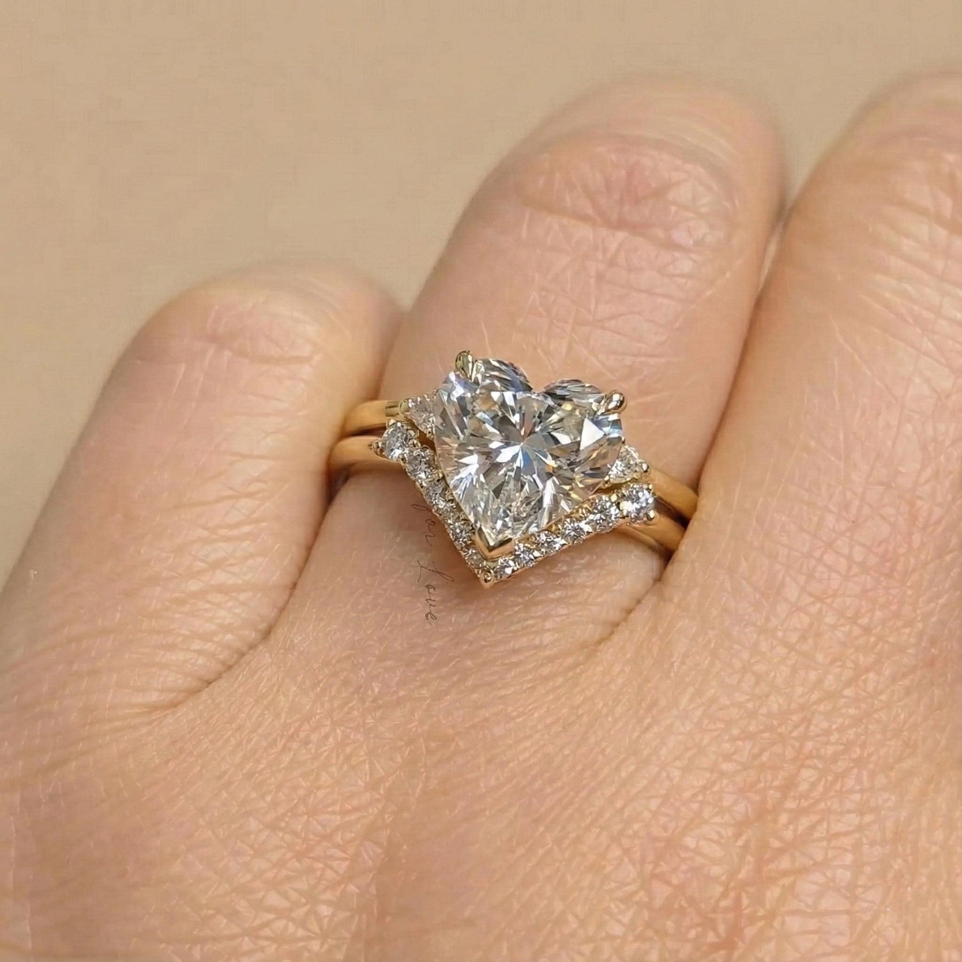 3 Ct Heart Diamond Band