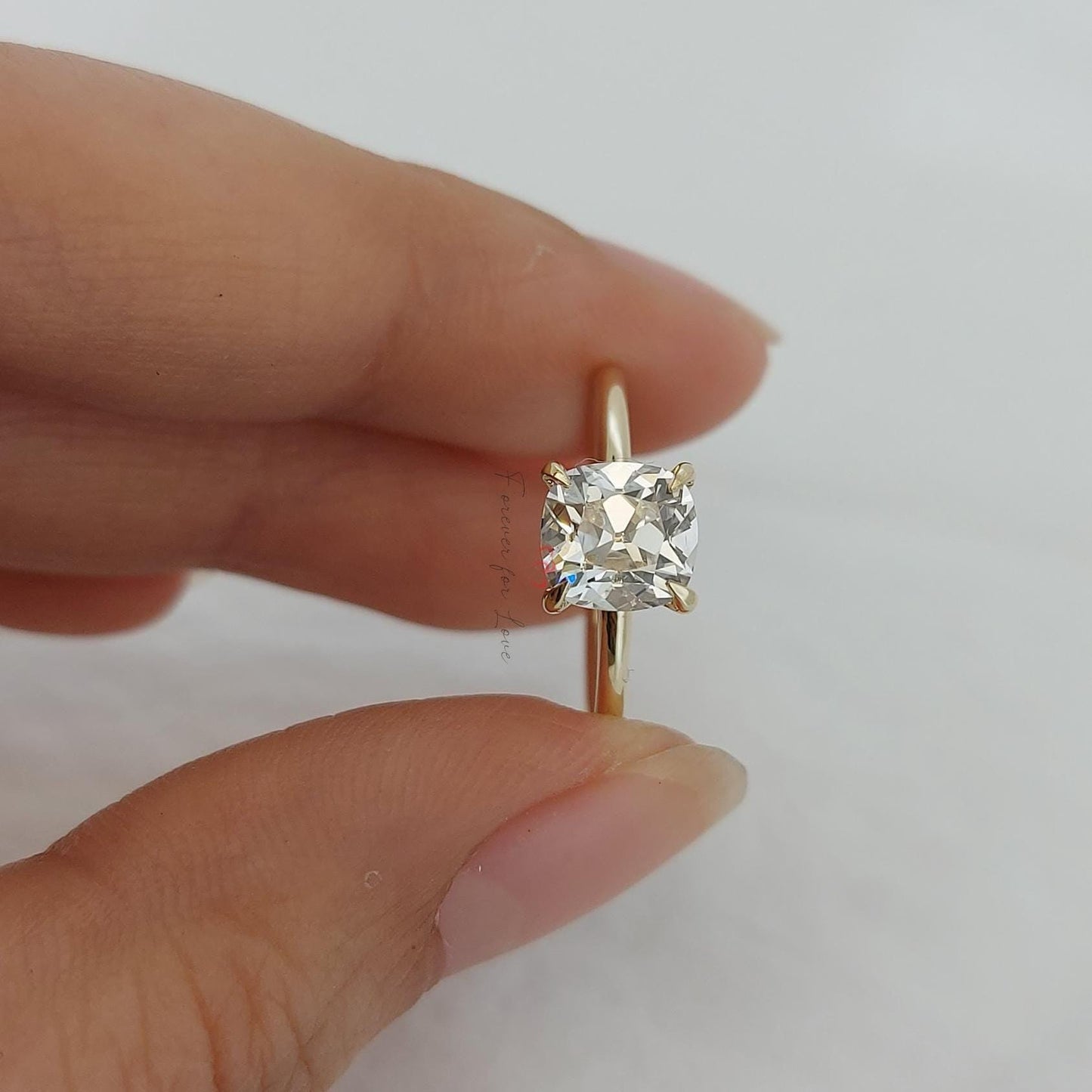 Bague de fiançailles halo caché avec diamant de laboratoire Old Mine certifié IGI – Personnalisable Cushion cut 1Ct Moissanite taille brillant engagement ring in Gold or Platinum — custom handcrafted by Forever For Love
