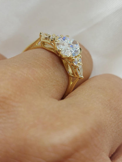 Oval Diamond, Moissanite Engagement Ring