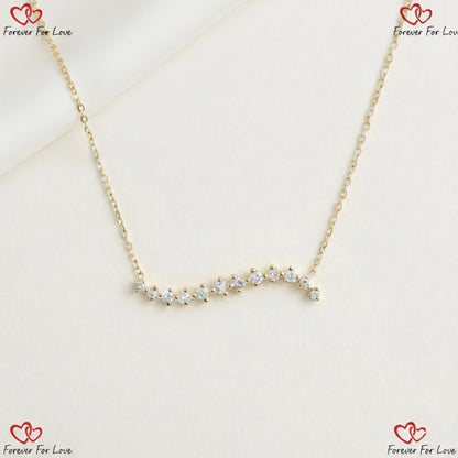 Runde Diamant-Halskette, 14 Karat Gelbgold, zierlicher, minimalistischer runder Anhänger, Labor-Diamant Damen-Halskette, einzigartiges Design, besonderes Geschenk für sie.