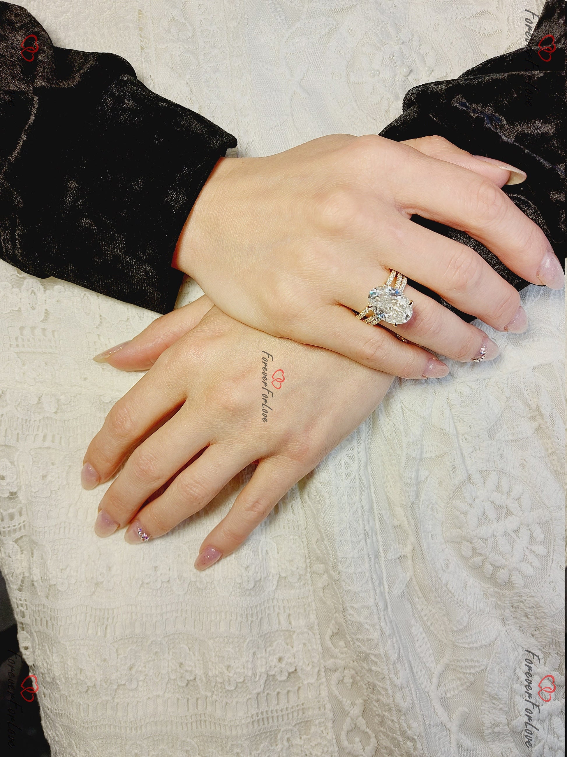 9.5 Ct Oval Diamond, Moissanite Halo Engagement Ring