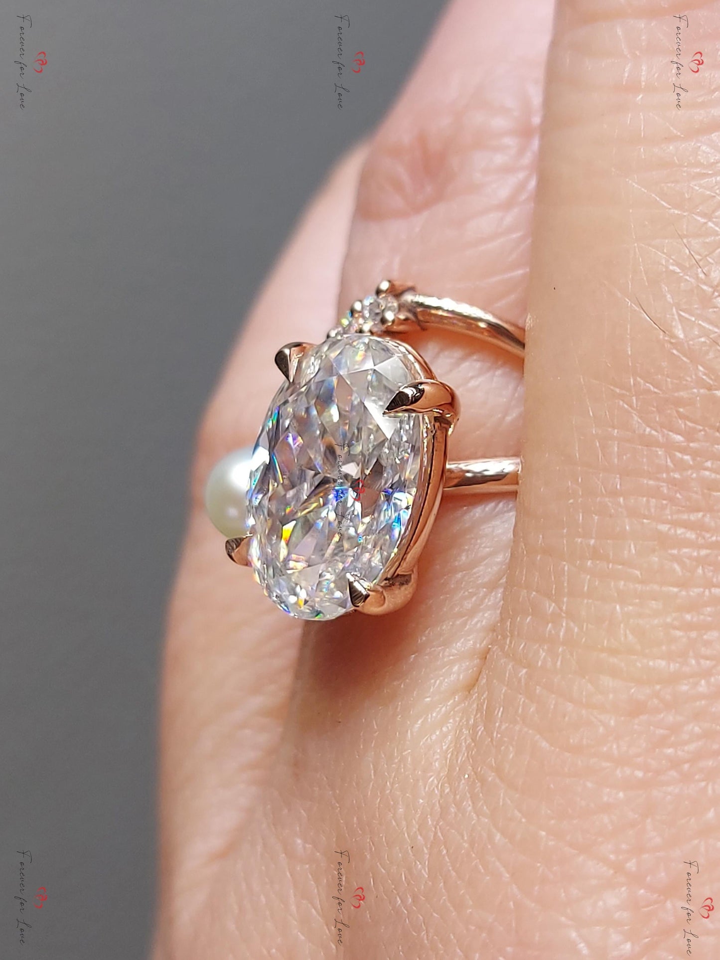 5 Karat ovaler Moissanit-Verlobungsring Oval cut Moissanite engagement ring in 935 Argentium Silber — custom handcrafted by Forever For Love