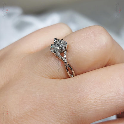 1 Ct IGI Certified Oval Diamond Engagement Ring