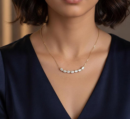 Gebogene ovale Halskette / 14 Karat gebogene 7-Stein-Halskette / Minimalistische Diamantkette / Hochzeits-Braut-Jubiläumsgeschenk für sie