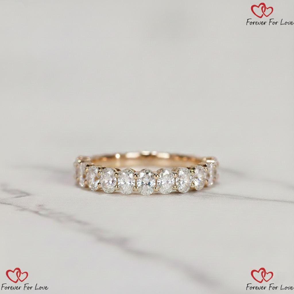 Bague empilable en diamant de laboratoire ovale Oval cut Moissanite taille brillant engagement ring in Gold or Platinum — custom handcrafted by Forever For Love