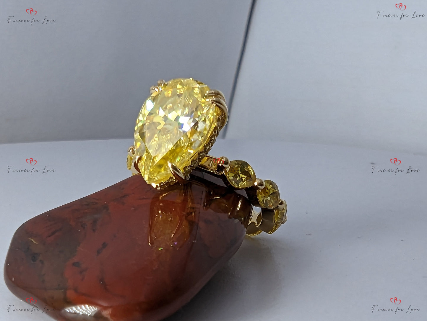 Bague de fiançailles 4 carats avec moissanite poire et accents marquises Pear cut Moissanite taille brillant engagement ring in Gold or Platinum — custom handcrafted by Forever For Love