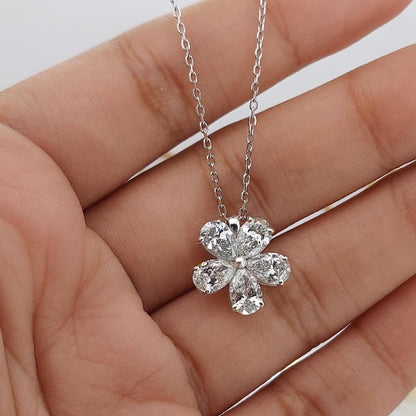 1,25 Karat Birnendiamant-Blumenkette, Solitär-Diamantkette aus massivem Weißgold, Blumenanhänger, Perfektes Geschenk für sie