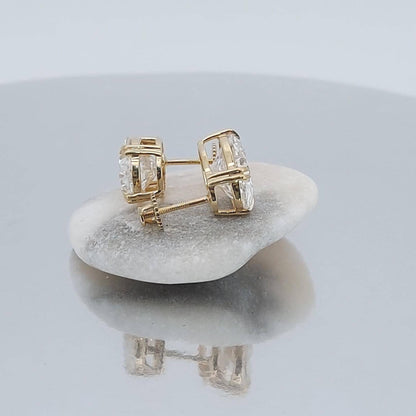 Boucles d'oreilles clous en diamant de synthèse ovale 4 carats : Or jaune 14 carats