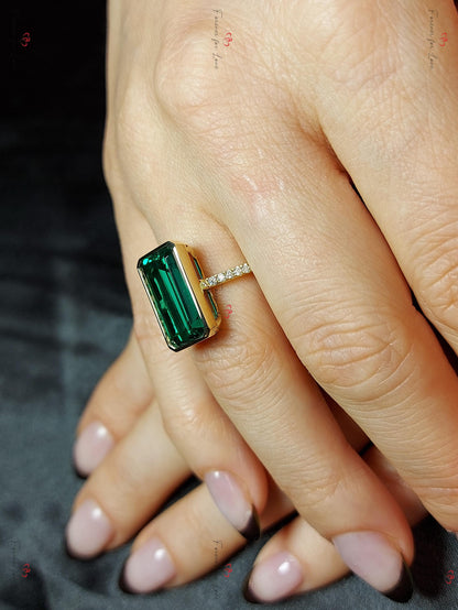Marquise Diamond, Emerald Wedding Band
