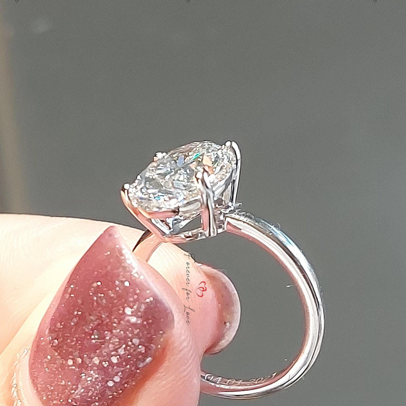 2.5 Ct IGI Certified Oval Lab Diamond Engagement Ring