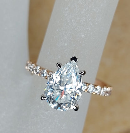 2 Ct Pear Moissanite Engagement Ring