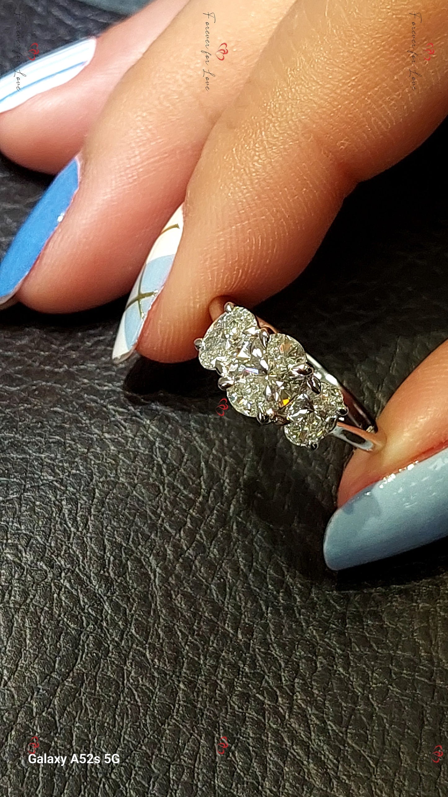 Bague trilogie ovale 2 Ct avec diamant certifié IGI Oval cut Moissanite engagement ring in Gold or Platinum — custom handcrafted by Forever For Love