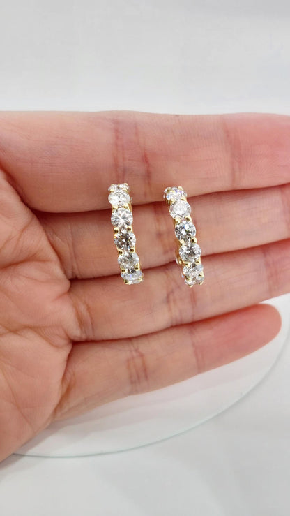 4MM Runde Laborgediamanten Ohrringe, 18 K Weißgold Creolen Für Sie, Diamant Huggies Ohrringe, Jubiläumsgeschenk Für Ehefrau.