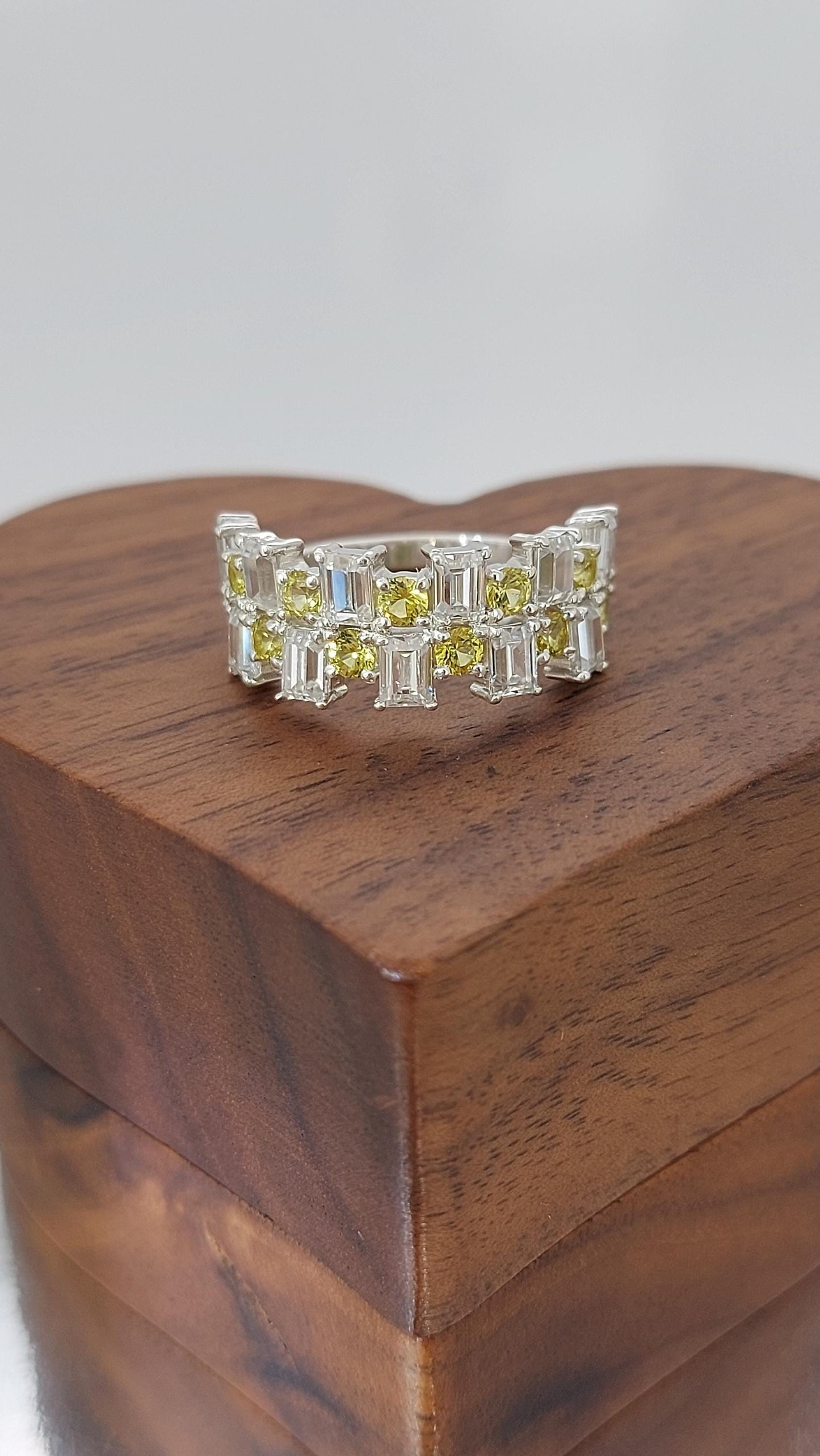Baguette Labor-Diamant Halb-Eternity-Ring Baguette cut Moissanite engagement ring in 935 Argentium Silber — custom handcrafted by Forever For Love