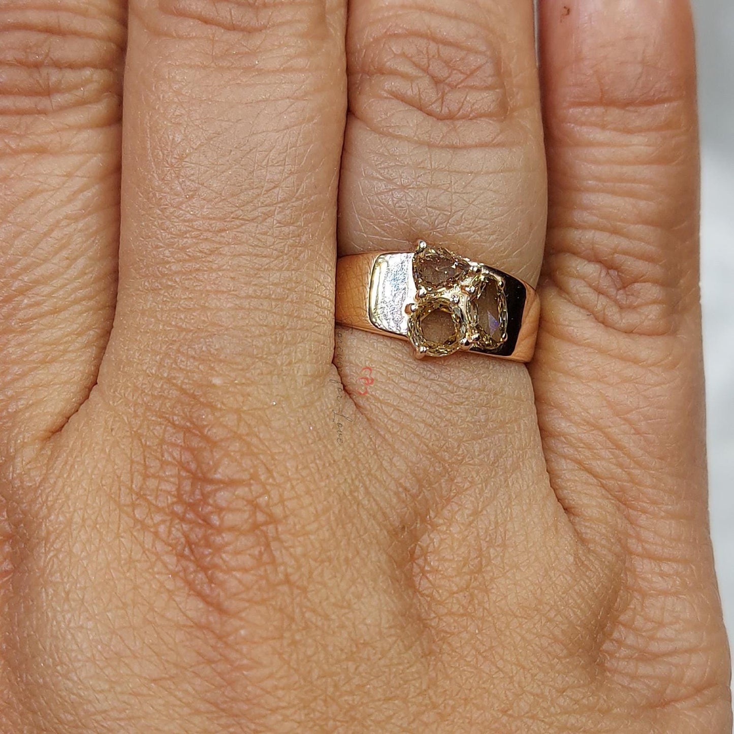 Bague de fiançailles diamant taille rose Round cut 1Ct Moissanite taille brillant engagement ring in Gold or Platinum — custom handcrafted by Forever For Love