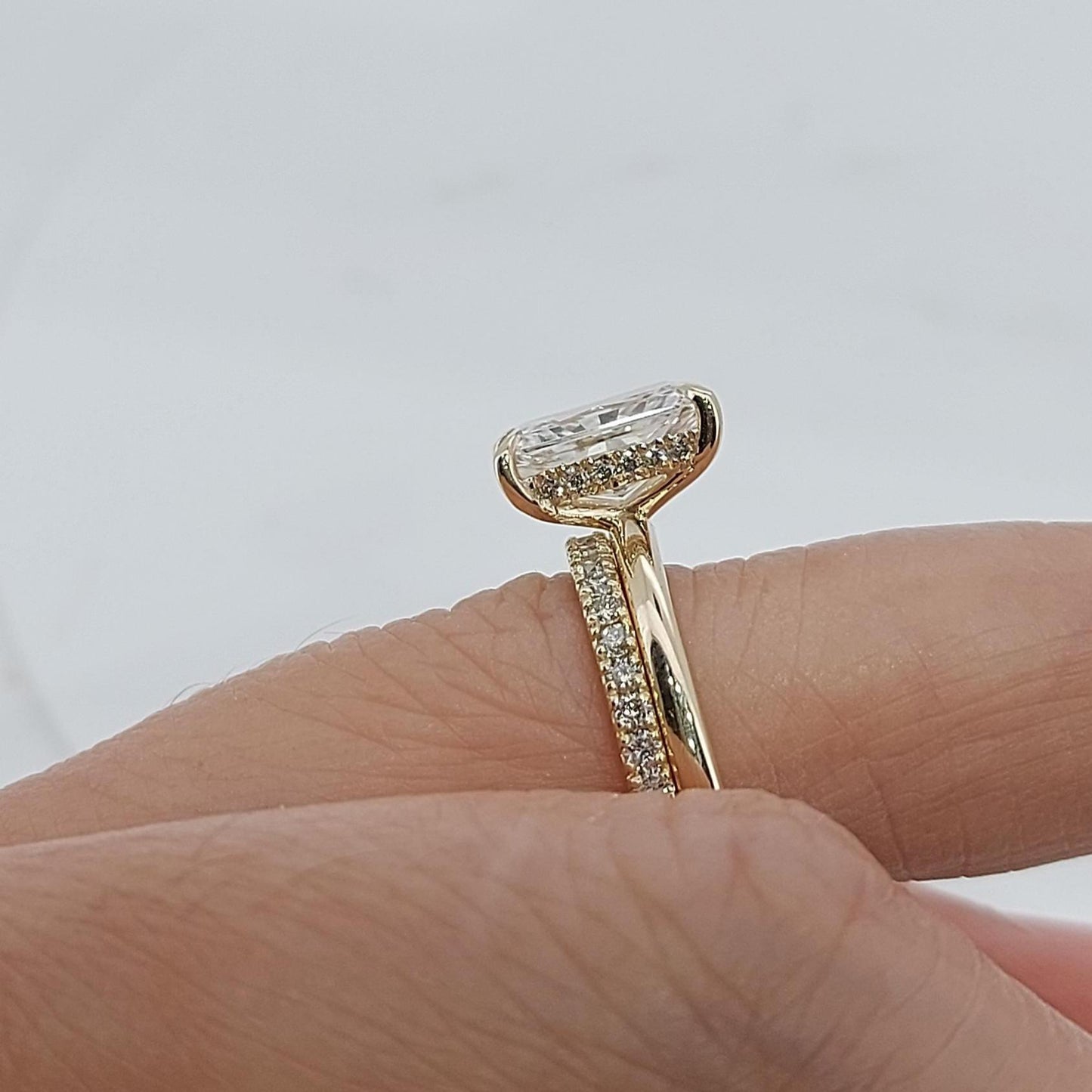 Bague éternité diamant de laboratoire taille radiant 1,76 carats Radiant cut Moissanite taille brillant engagement ring in Gold or Platinum — custom handcrafted by Forever For Love