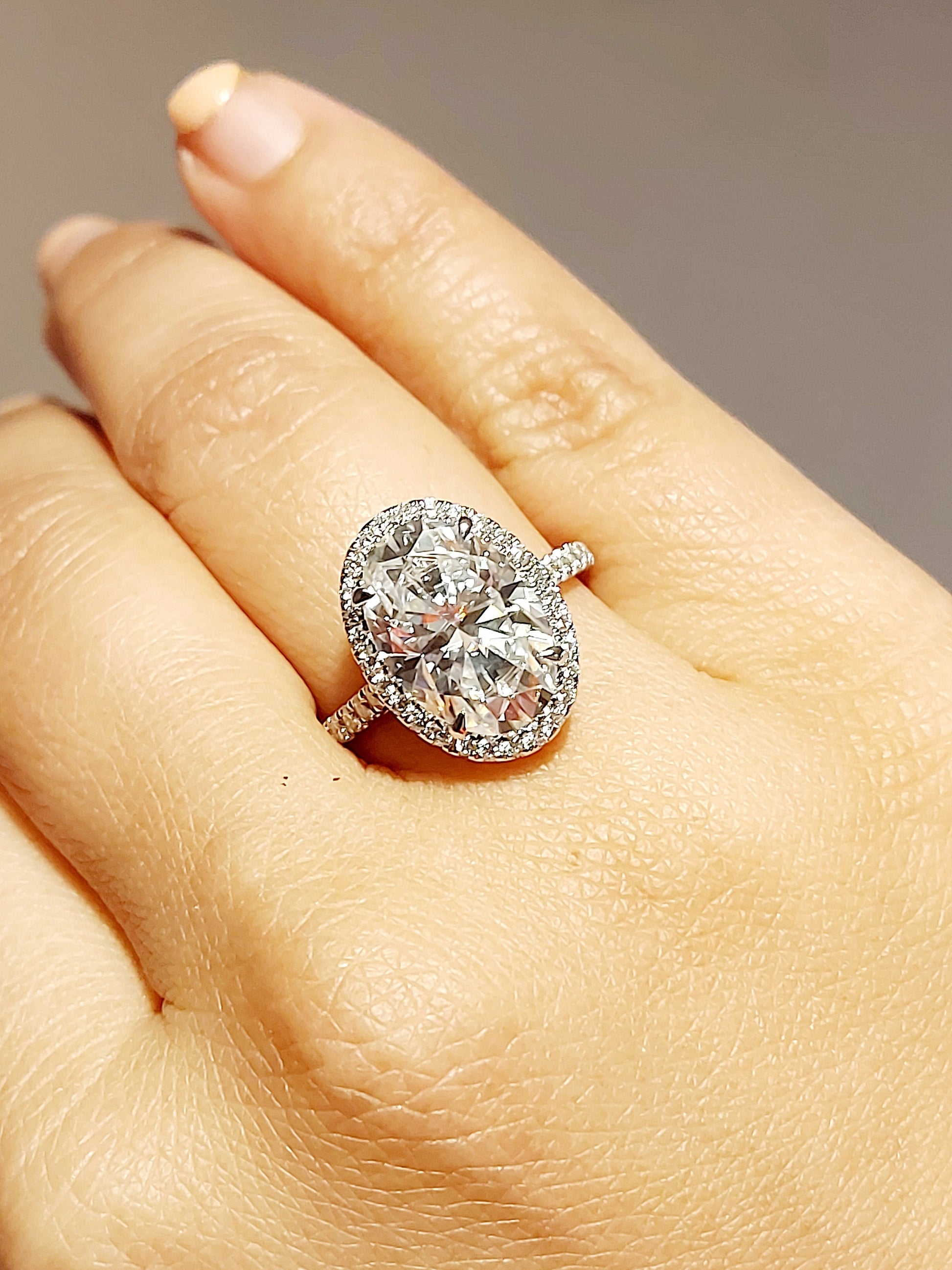 7 Ct Oval Diamond, Moissanite Halo Engagement Ring
