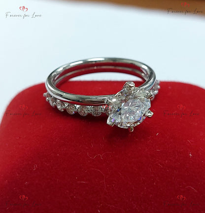 1.5 Ct IGI Certified Round Diamond Engagement Ring