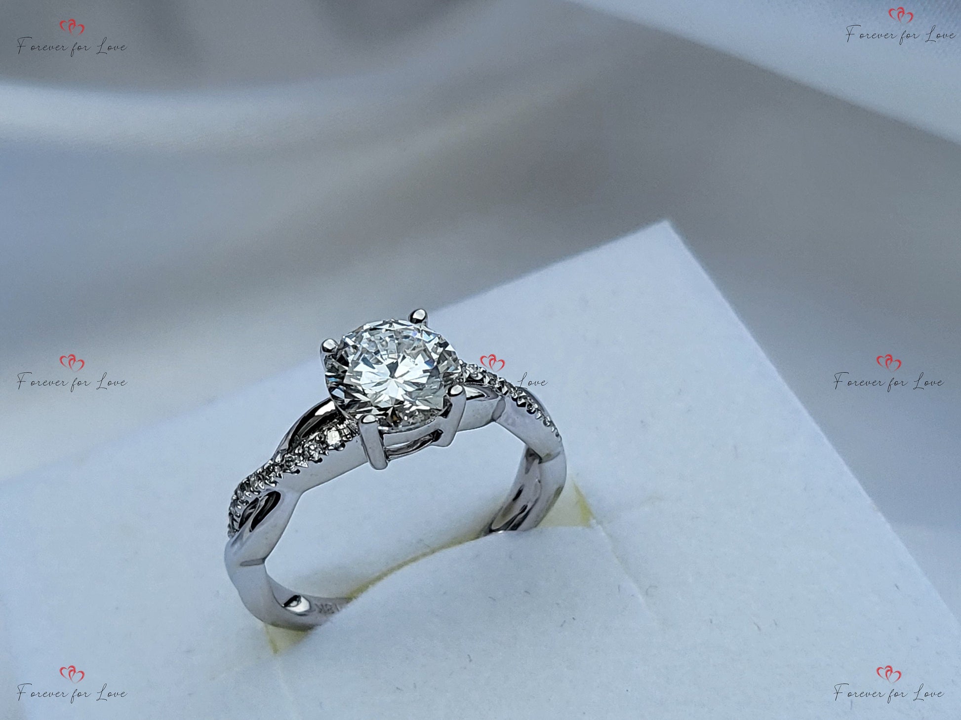 1.5 Ct IGI Certified Round Lab Diamond Solitaire Engagement Ring