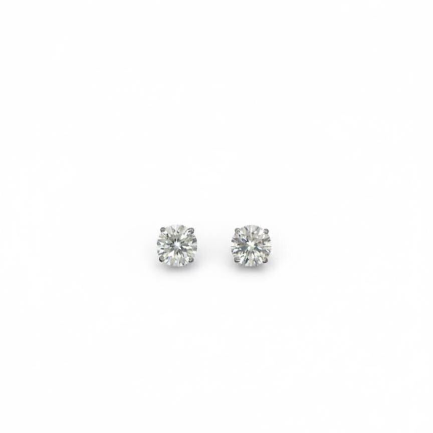 3 Karat Gesamtgewicht D Farbe VVS2 Reinheit IGI-zertifizierte runde Ideal-Schliff Laborgezüchtete Diamant-Ohrstecker 14k Weißgold Körbchen Pushback Moissanite engagement ring in Gold or Platinum — custom handcrafted by Forever For Love