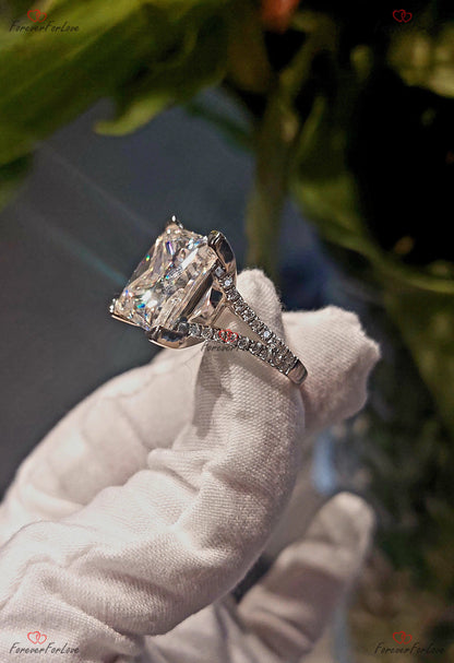 10 Ct Princess Moissanite Solitaire Engagement Ring