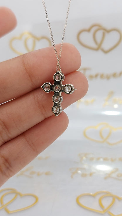 2 Karat E/VVS2 IGI zertifizierte Kreuzkette für Damen, Diamantkreuzanhänger, Religiöser Schmuck, Anhänger mit christlichem Glauben, Perfektes Geschenk